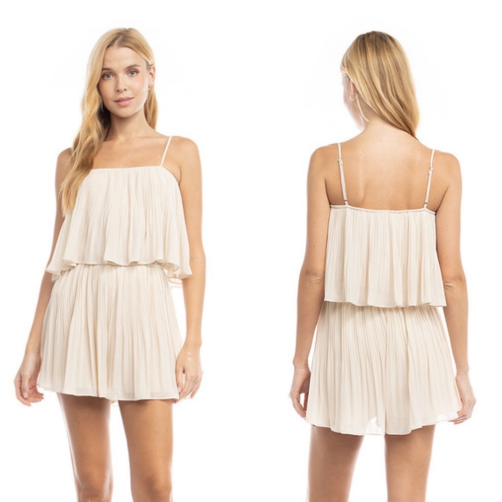 Strappy short pleated romper. NEW